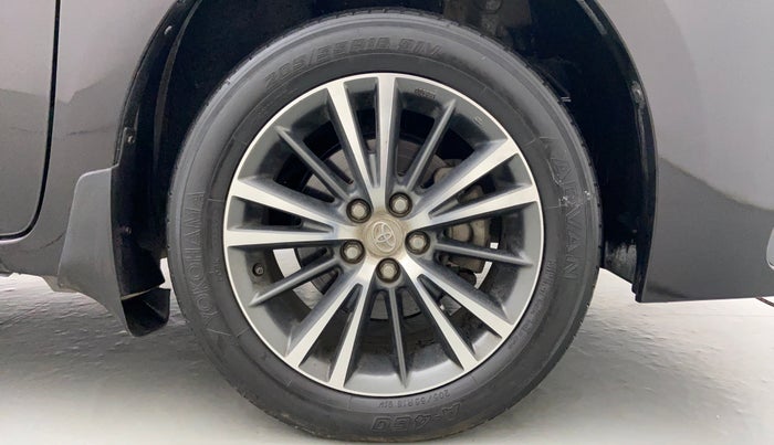 2018 Toyota Corolla Altis VL AT, Petrol, Automatic, 38,467 km, Right Front Wheel