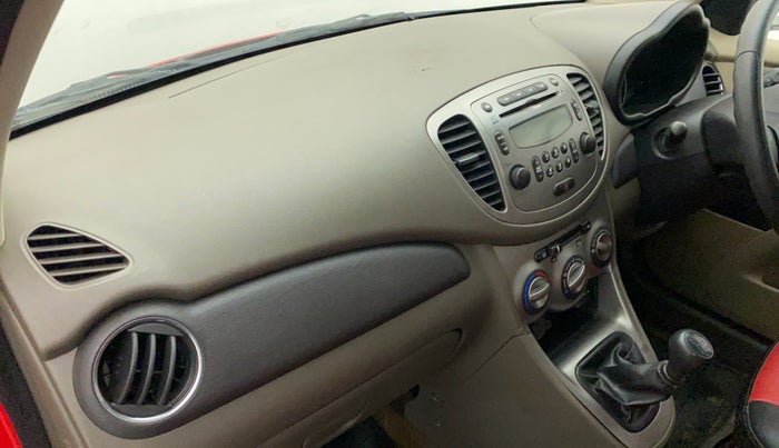 2011 Hyundai i10 SPORTZ 1.2, Petrol, Manual, 30,117 km, Dashboard - Minor damage