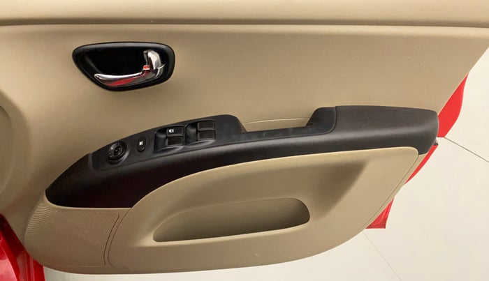 2011 Hyundai i10 SPORTZ 1.2, Petrol, Manual, 30,117 km, Driver Side Door Panels Control