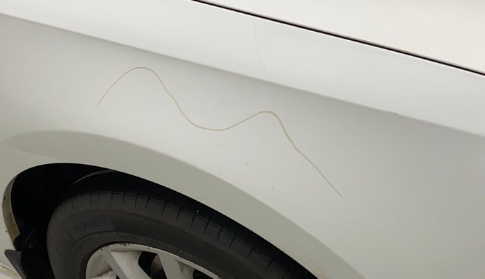 2015 Volkswagen Jetta COMFORTLINE TDI, Diesel, Manual, 1,19,867 km, Right fender - Minor scratches