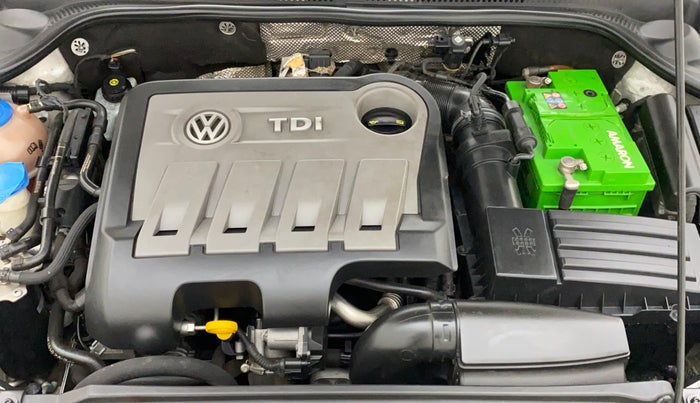 2015 Volkswagen Jetta COMFORTLINE TDI, Diesel, Manual, 1,19,867 km, Open Bonet