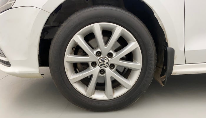 2015 Volkswagen Jetta COMFORTLINE TDI, Diesel, Manual, 1,19,867 km, Left Front Wheel