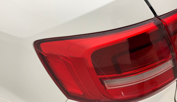 2015 Volkswagen Jetta COMFORTLINE TDI, Diesel, Manual, 1,19,867 km, Left tail light - Minor damage