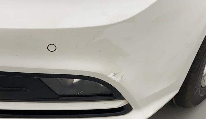 2015 Volkswagen Jetta COMFORTLINE TDI, Diesel, Manual, 1,19,867 km, Front bumper - Minor scratches