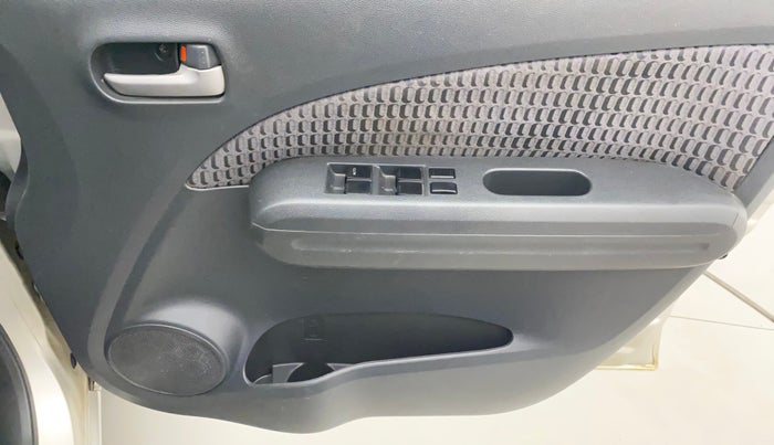2014 Maruti Ritz VXI, Petrol, Manual, 64,023 km, Driver Side Door Panels Control