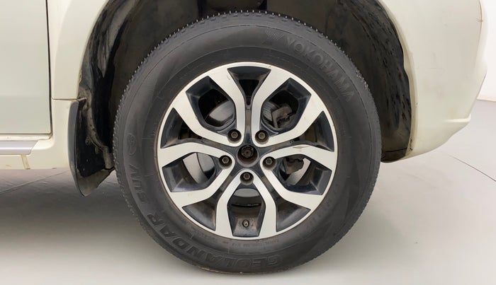 2014 Nissan Terrano XV D THP 110 PS, Diesel, Manual, 1,12,051 km, Right Front Wheel