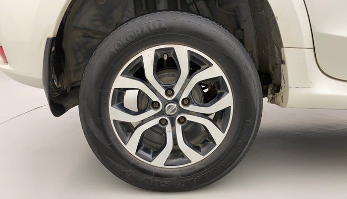 2014 Nissan Terrano XV D THP 110 PS, Diesel, Manual, 1,12,051 km, Right Rear Wheel