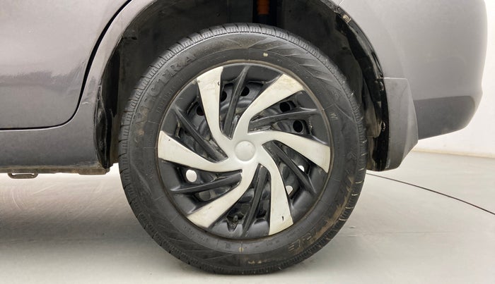 2013 Maruti Ertiga ZDI, Diesel, Manual, 91,696 km, Left Rear Wheel