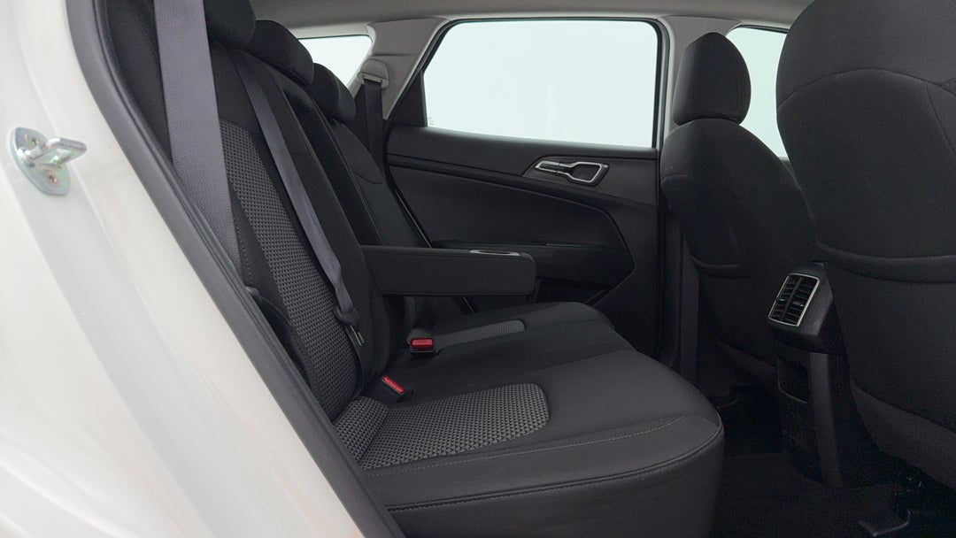 2021 Kia Sportage S (AWD), Automatic, 105519 km, Right Side Rear Door Cabin View