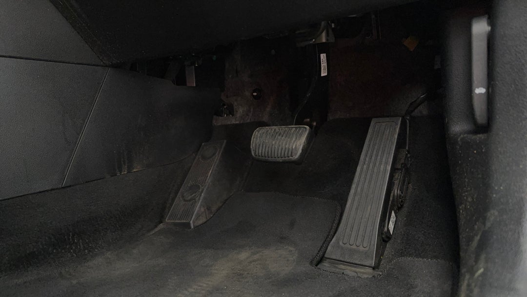 2021 Kia Sportage S (AWD), Automatic, 105519 km, Pedals and Footmat