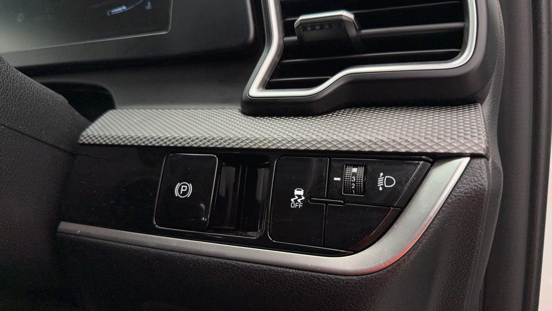 2021 Kia Sportage S (AWD), Automatic, 105519 km, Utility Switches/Buttons