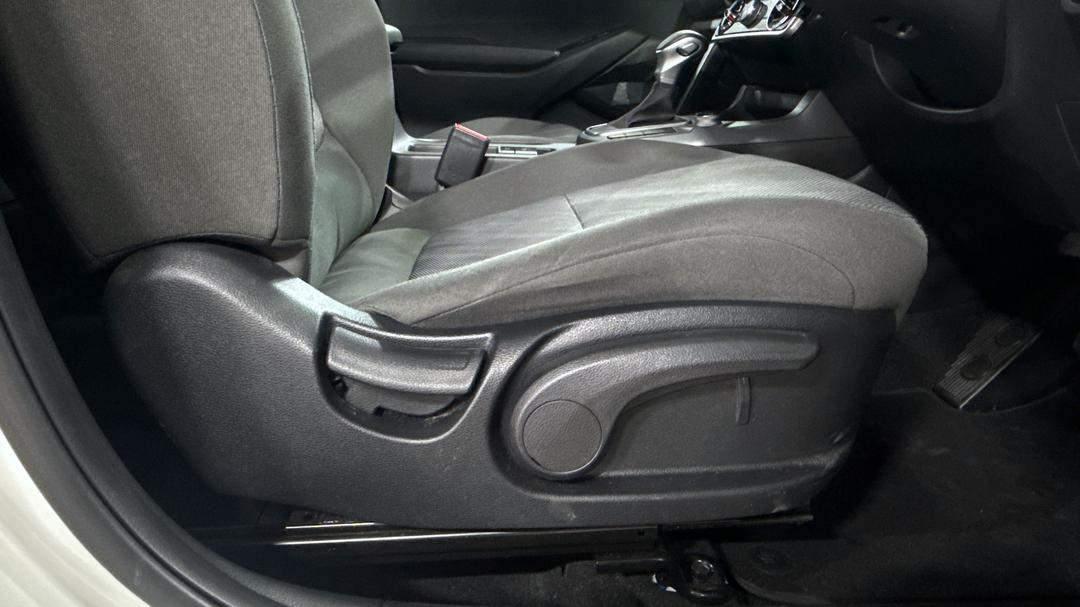 2021 Kia Seltos S (FWD) With Safety Pack, Automatic, 69377 km, Drivers Side Adjustment Panel