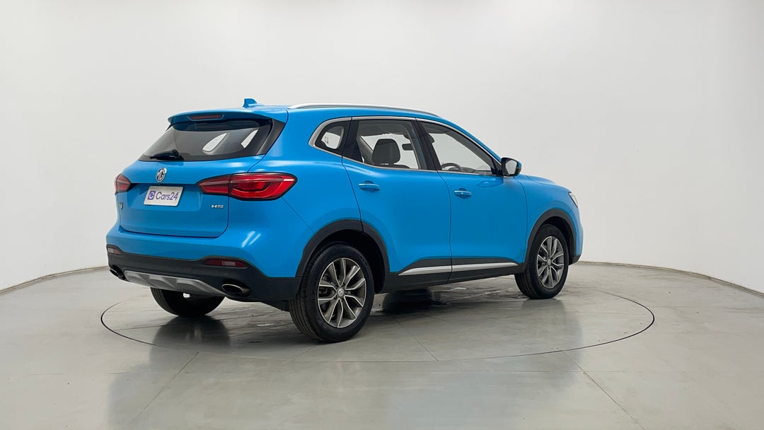 Right Back Diagonal (45- Degree) View