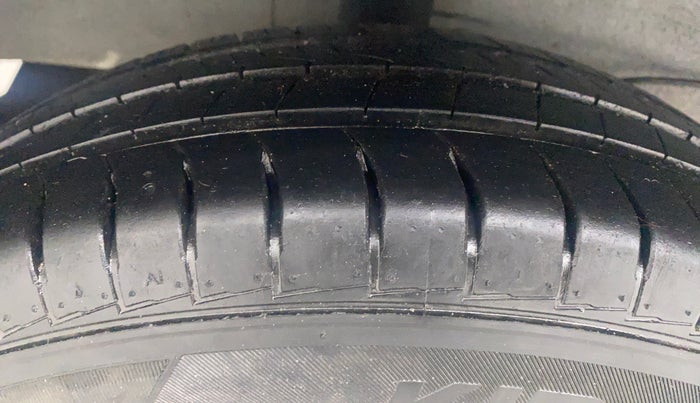 2019 Hyundai NEW SANTRO ERA 1.1, Petrol, Manual, 14,368 km, Right Rear Tyre Tread