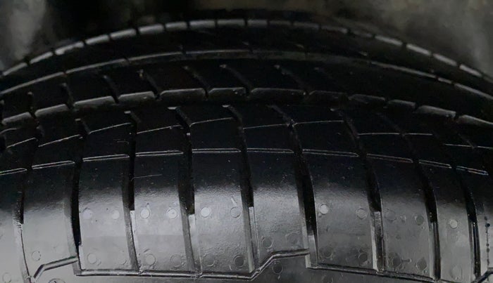 2013 Volkswagen Polo HIGHLINE1.2L PETROL, Petrol, Manual, 49,234 km, Left Rear Tyre Tread