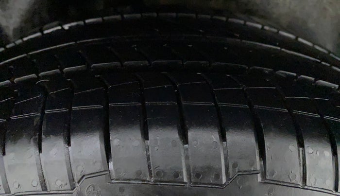 2013 Volkswagen Polo HIGHLINE1.2L PETROL, Petrol, Manual, 49,234 km, Left Front Tyre Tread