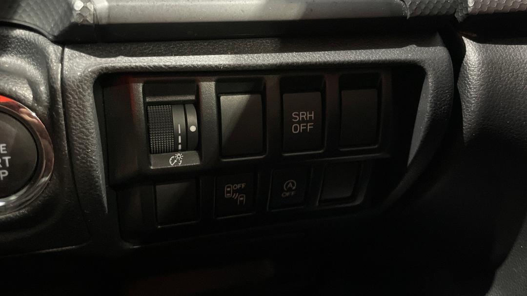2023 Subaru Forester 2.5i (AWD), Automatic, 51989 km, Utility Switches/Buttons