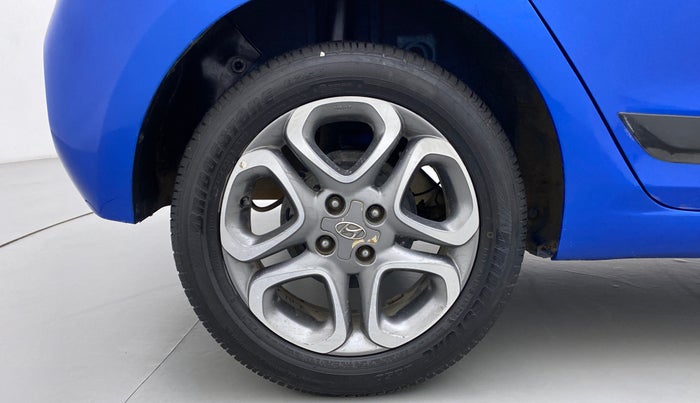 2018 Hyundai Elite i20 ASTA 1.2 (O), Petrol, Manual, 60,262 km, Right Rear Wheel