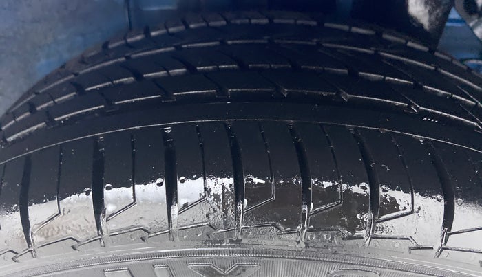 2017 Hyundai Elite i20 ASTA 1.2 (O), Petrol, Manual, 37,172 km, Left Rear Tyre Tread