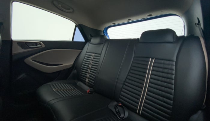 2017 Hyundai Elite i20 ASTA 1.2 (O), Petrol, Manual, 37,172 km, Right Side Rear Door Cabin