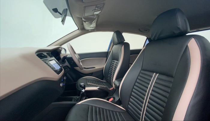 2017 Hyundai Elite i20 ASTA 1.2 (O), Petrol, Manual, 37,172 km, Right Side Front Door Cabin