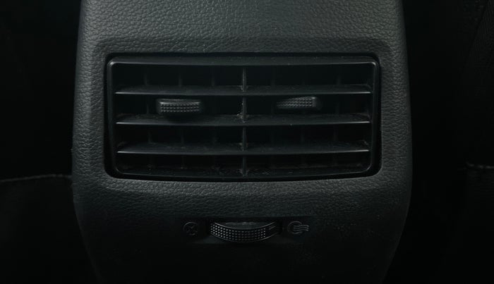 2017 Hyundai Elite i20 ASTA 1.2 (O), Petrol, Manual, 37,172 km, Rear AC Vents