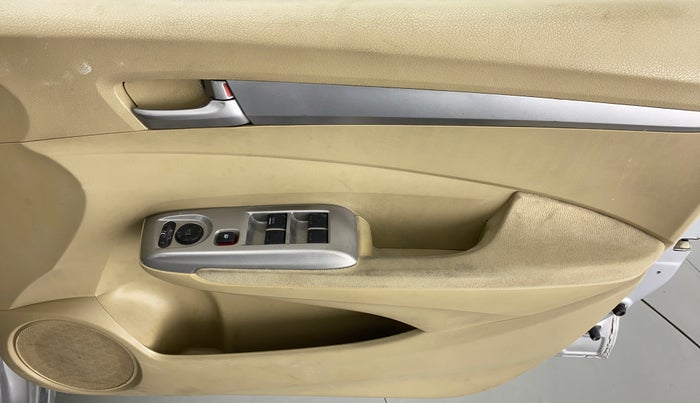 2011 Honda City V AT, Petrol, Automatic, 78,231 km, Driver Side Door Panels Control