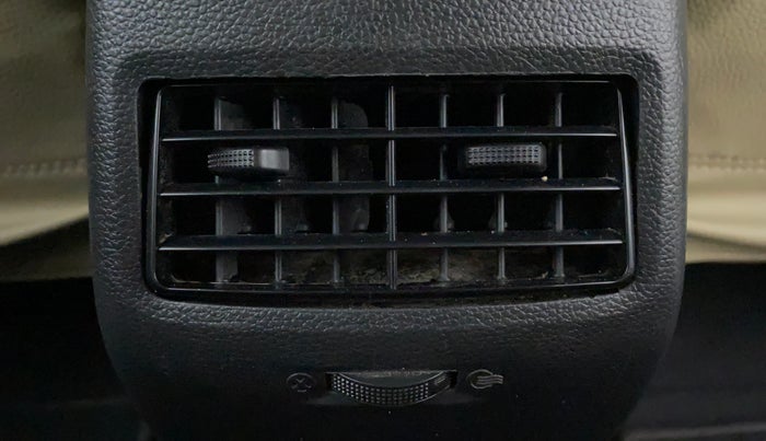 2016 Hyundai Elite i20 ASTA 1.2, Petrol, Manual, 24,801 km, Rear AC Vents