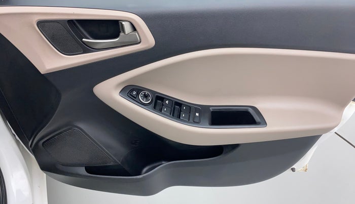2016 Hyundai Elite i20 ASTA 1.2, Petrol, Manual, 24,801 km, Driver Side Door Panels Control