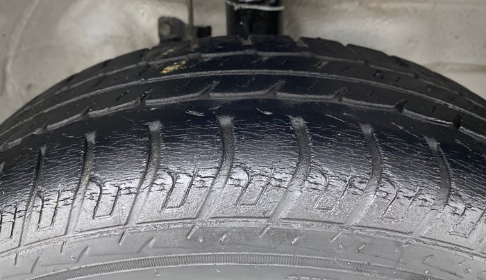 2016 Maruti Wagon R 1.0 VXI, Petrol, Manual, 36,954 km, Right Front Tyre Tread