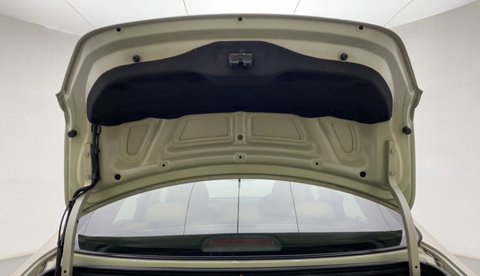 2011 Hyundai Verna FLUIDIC 1.6 SX VTVT, Petrol, Manual, 77,170 km, Boot Door Open