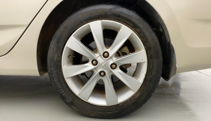 2011 Hyundai Verna FLUIDIC 1.6 SX VTVT, Petrol, Manual, 77,170 km, Left Rear Wheel
