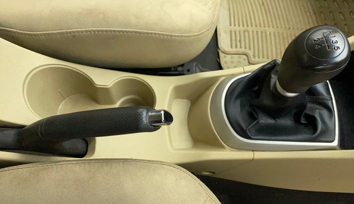2011 Hyundai Verna FLUIDIC 1.6 SX VTVT, Petrol, Manual, 77,170 km, Gear Lever