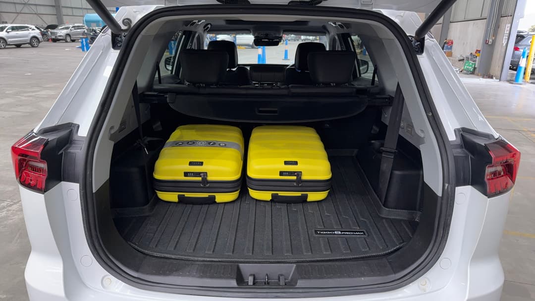 2024 Chery Tiggo 8 Pro Max Ultimate AWD, Automatic, 34588 km, Boot Inside View with Luggage