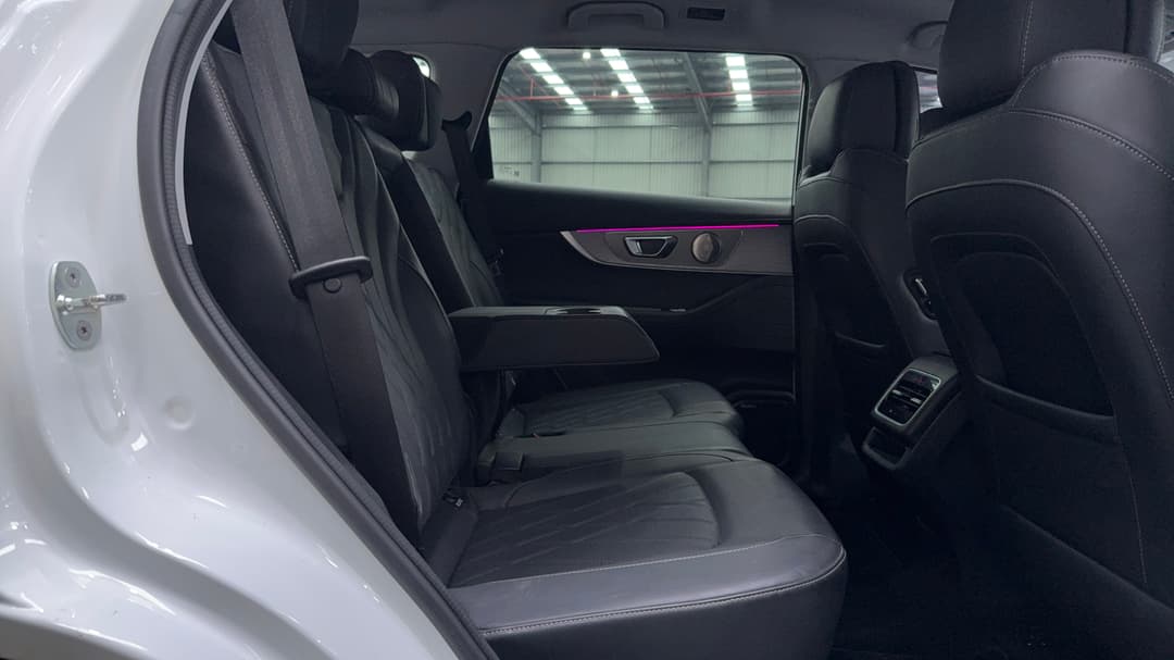 2024 Chery Tiggo 8 Pro Max Ultimate AWD, Automatic, 34588 km, Right Side Rear Door Cabin View