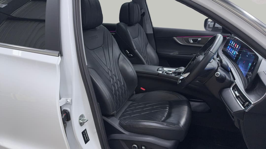 2024 Chery Tiggo 8 Pro Max Ultimate AWD, Automatic, 34588 km, Right Side Front Door Cabin View
