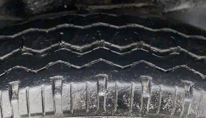 2019 Maruti Eeco 5 STR WITH AC PLUSHTR, Petrol, Manual, 12,048 km, Right Front Tyre Tread