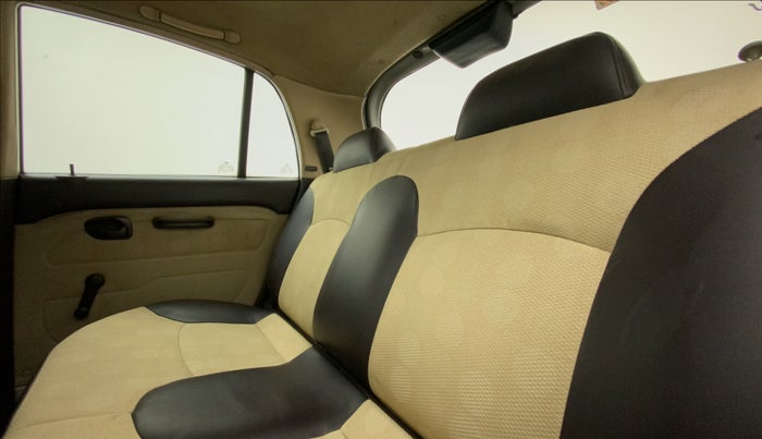 2013 Hyundai Santro Xing GL PLUS, Petrol, Manual, 79,424 km, Right Side Rear Door Cabin