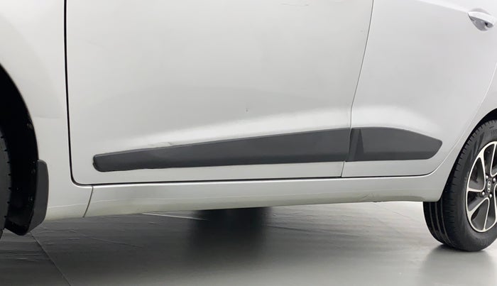 2017 Hyundai Grand i10 ASTA 1.2 KAPPA VTVT, CNG, Manual, 52,300 km, Left running board - Slightly dented