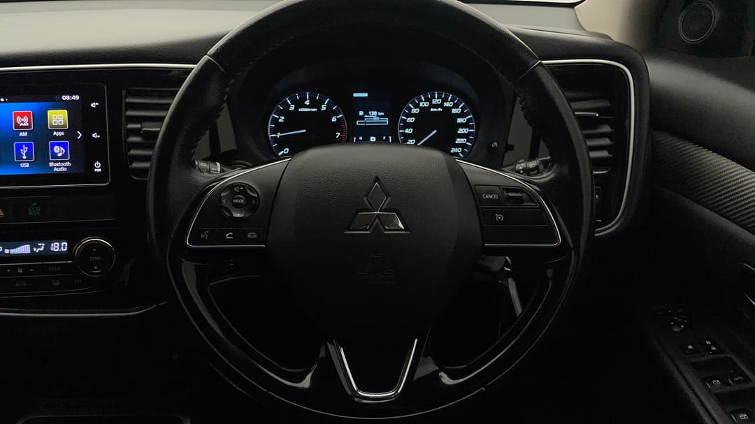 2017 Mitsubishi Outlander Ls Safety Pack (4x4) 7 Seats, Automatic, 111055 km, Steering Wheel Close-up