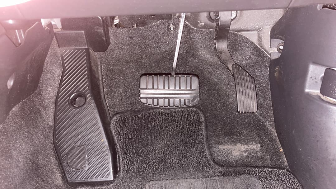2017 Mitsubishi Outlander Ls Safety Pack (4x4) 7 Seats, Automatic, 111055 km, Pedals and Footmat