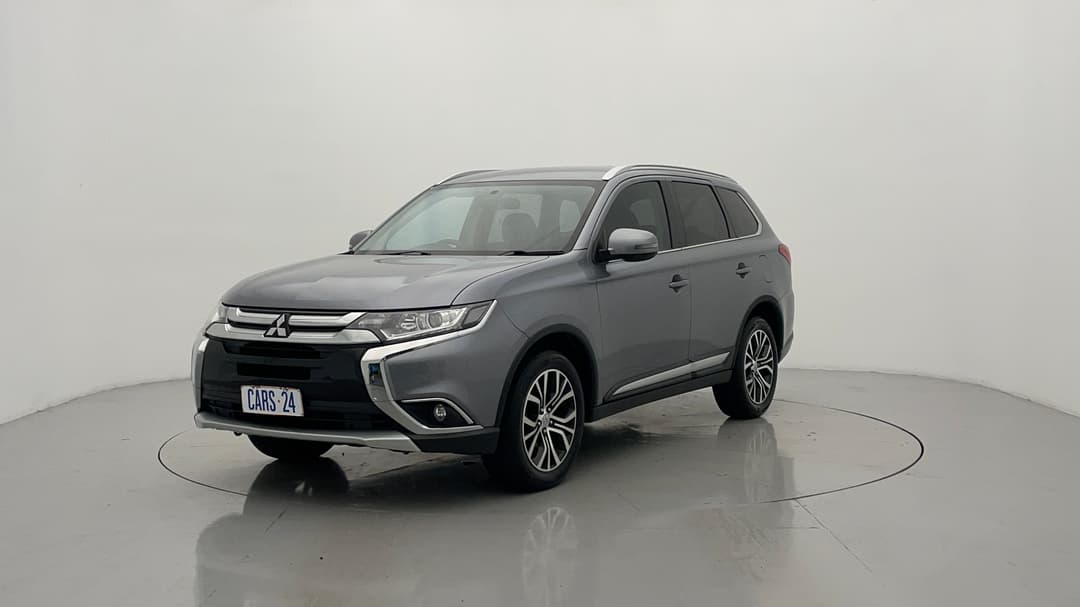 2017 Mitsubishi Outlander Ls Safety Pack (4x4) 7 Seats, Automatic, 111055 km, Left Front Diagonal (45- Degree) View