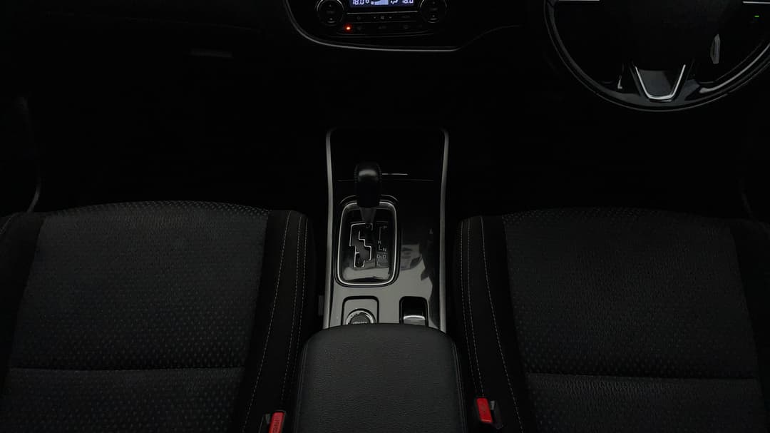 2017 Mitsubishi Outlander Ls Safety Pack (4x4) 7 Seats, Automatic, 111055 km, Center Console