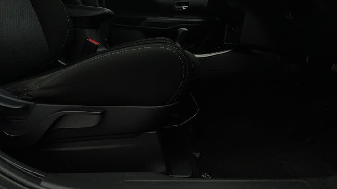 2017 Mitsubishi Outlander Ls Safety Pack (4x4) 7 Seats, Automatic, 111055 km, Drivers Side Adjustment Panel