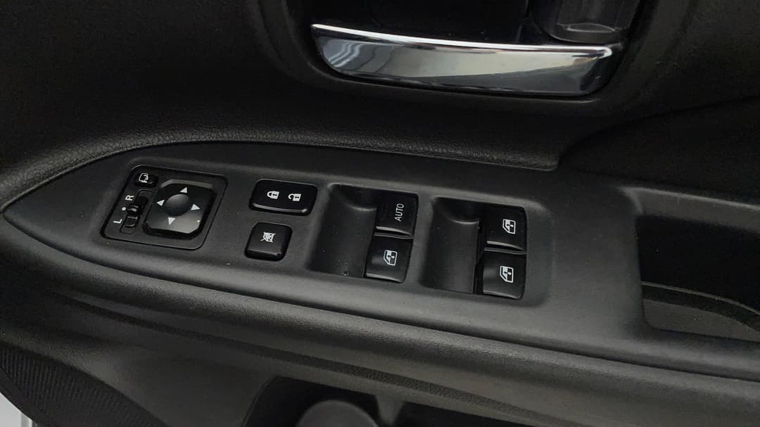2017 Mitsubishi Outlander Ls Safety Pack (4x4) 7 Seats, Automatic, 111055 km, Drivers Side Door Panel Controls