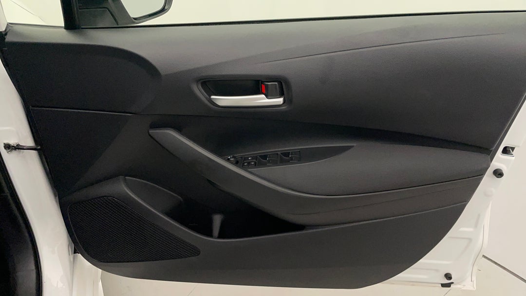 2022 Toyota Corolla Sx Hybrid, Automatic, 36608 km, Speaker View