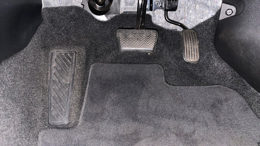 2022 Toyota Corolla Sx Hybrid, Automatic, 36608 km, Pedals and Footmat