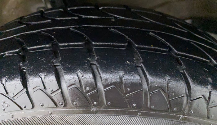 2018 Maruti Wagon R 1.0 LXI CNG, CNG, Manual, 15,299 km, Left Rear Tyre Tread