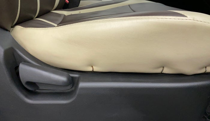 2018 Maruti Wagon R 1.0 LXI CNG, CNG, Manual, 15,299 km, Driver Side Adjustment Panel