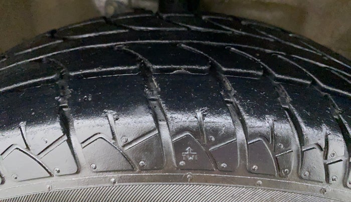 2018 Maruti Wagon R 1.0 LXI CNG, CNG, Manual, 15,299 km, Right Rear Tyre Tread
